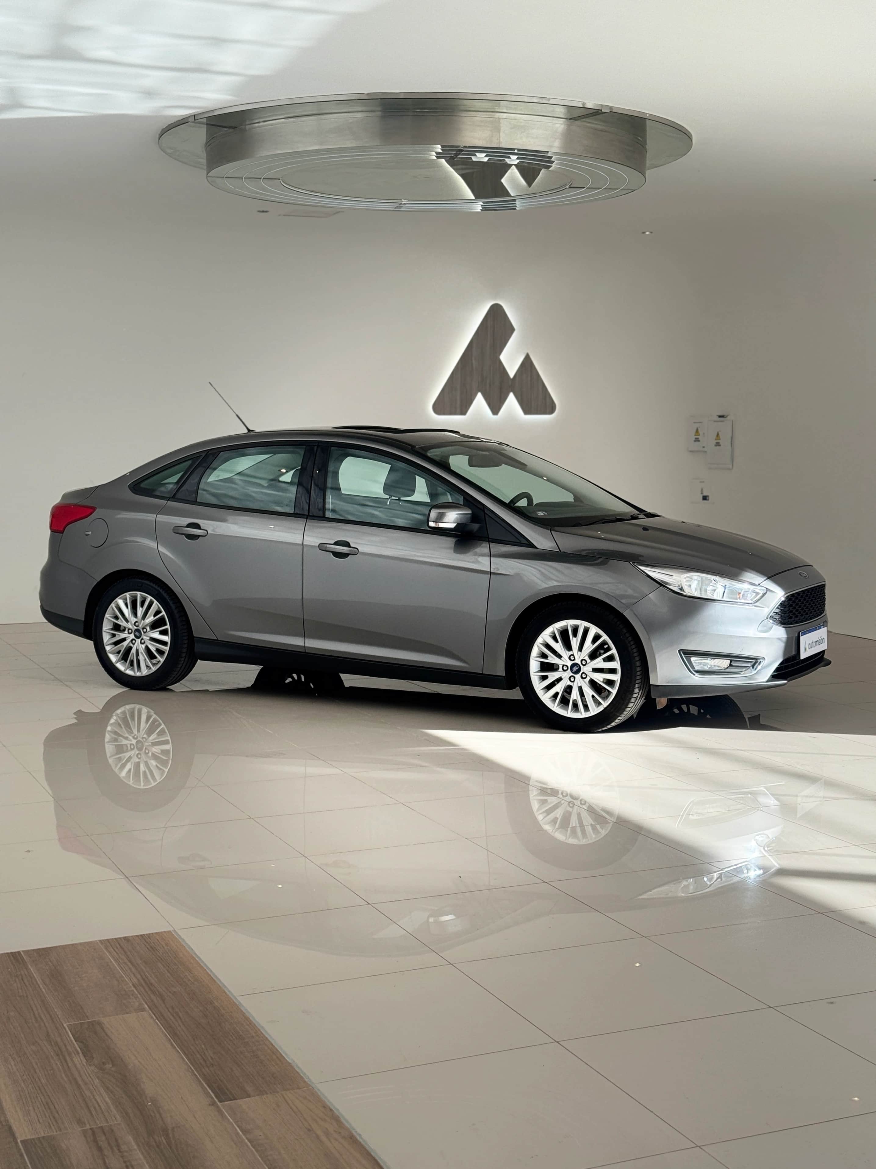 FORD FOCUS - Vista principal