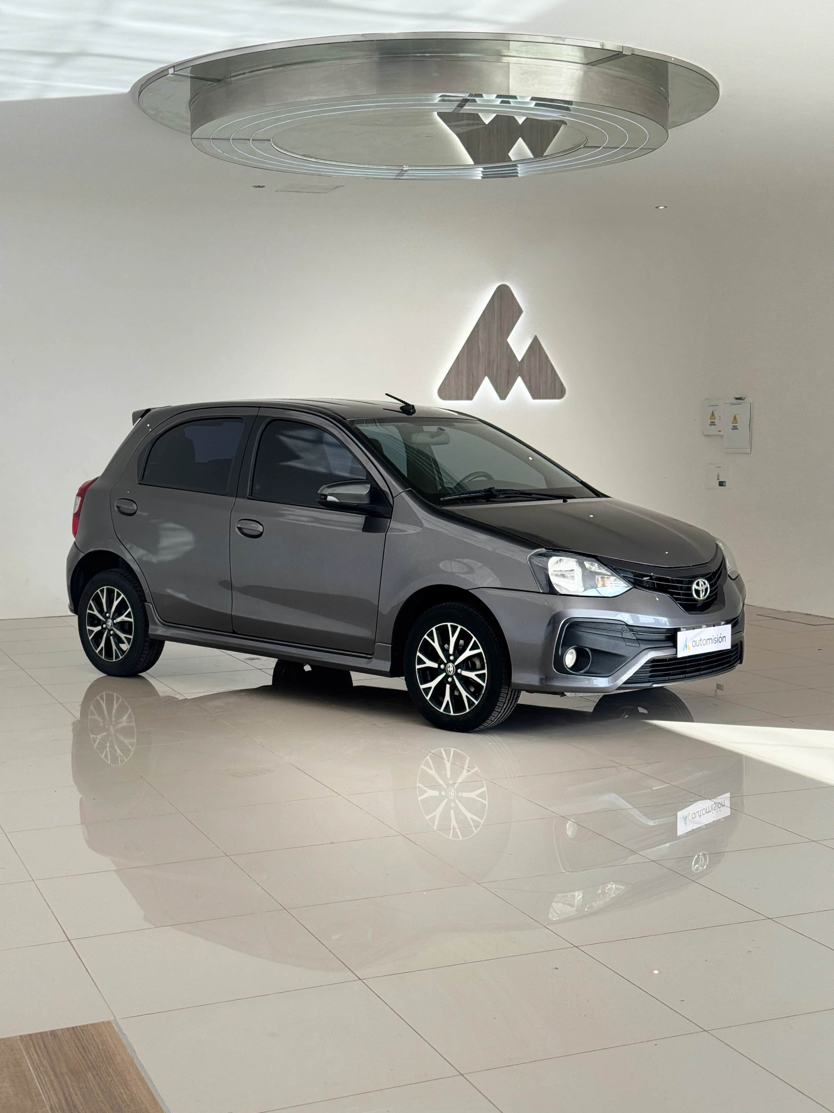 TOYOTA ETIOS - Vista principal